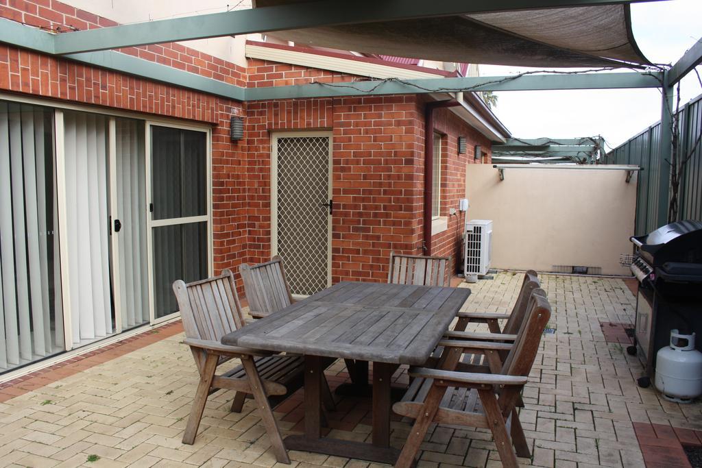 Albury Suites - Schubach Street Quarto foto