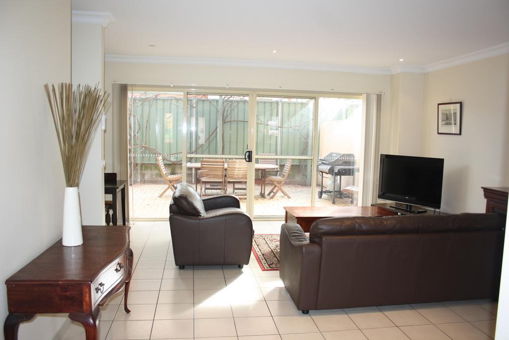 Albury Suites - Schubach Street Quarto foto